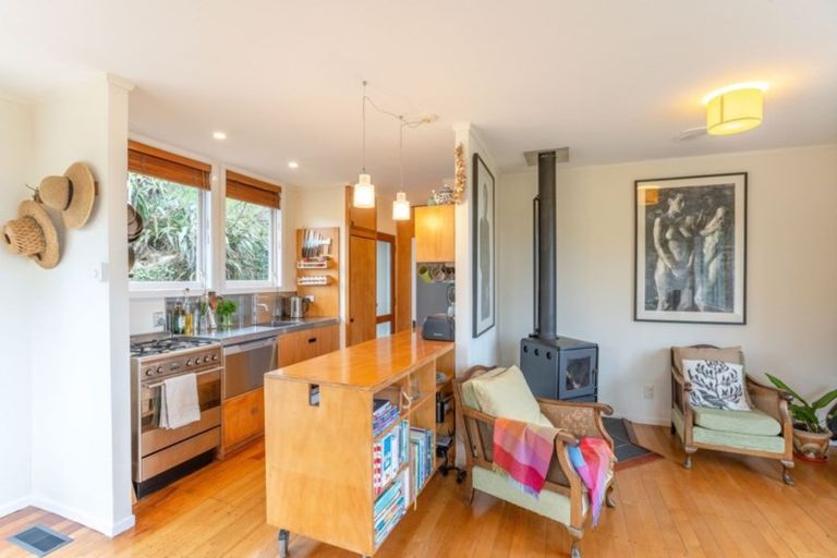 Photo of property in 99 Houghton Bay Road, Houghton Bay, Wellington, 6023