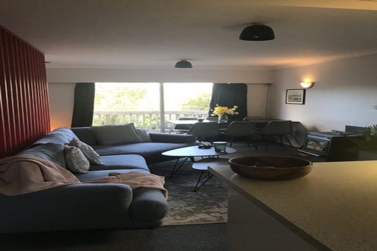 Photo of property in 3/49 Mandalay Terrace, Khandallah, Wellington, 6035