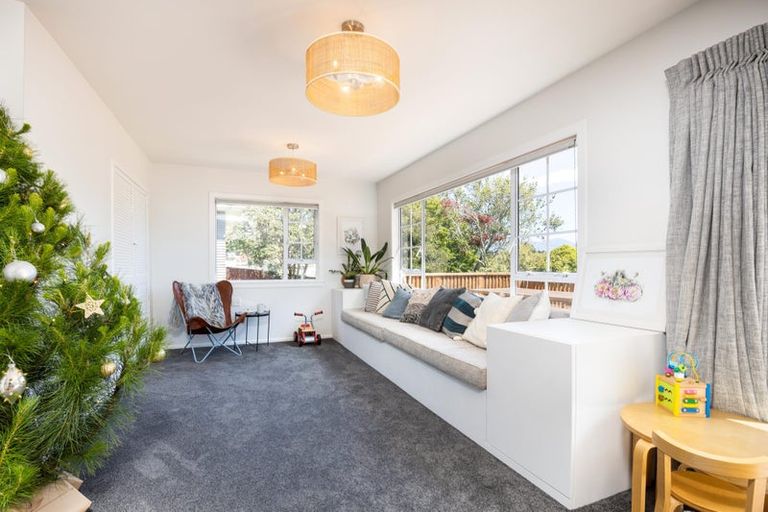 Photo of property in 43 Essex Street, Vogeltown, New Plymouth, 4310