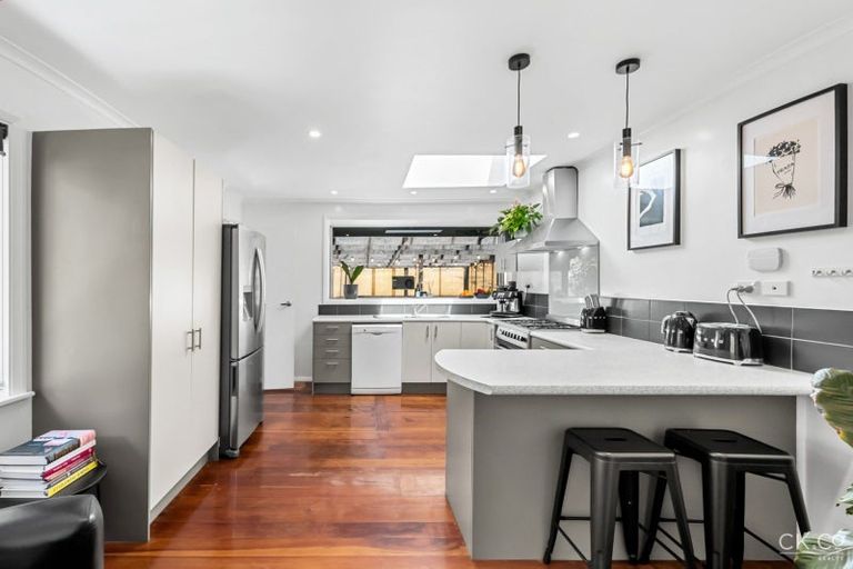 Photo of property in 74 Elmslie Road, Pinehaven, Upper Hutt, 5019