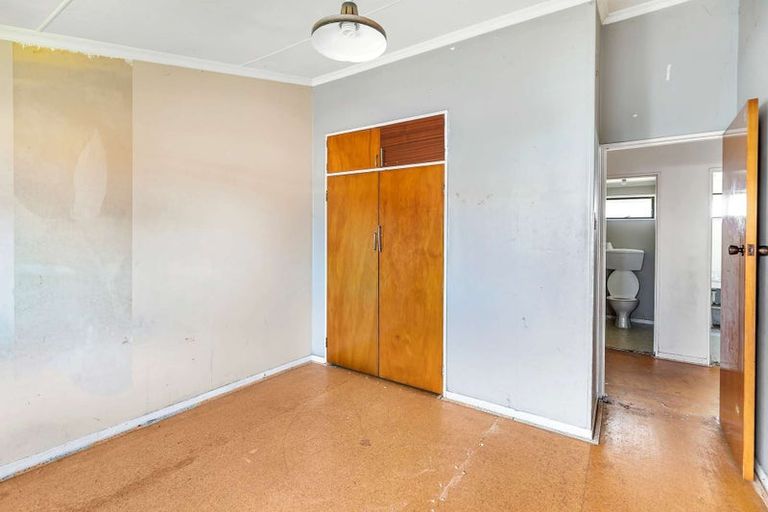 Photo of property in 114 Tremaine Avenue, Westbrook, Palmerston North, 4412