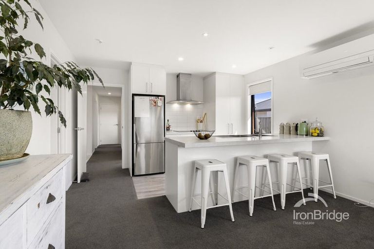 Photo of property in 15 Woodford Avenue, Woodend, 7610