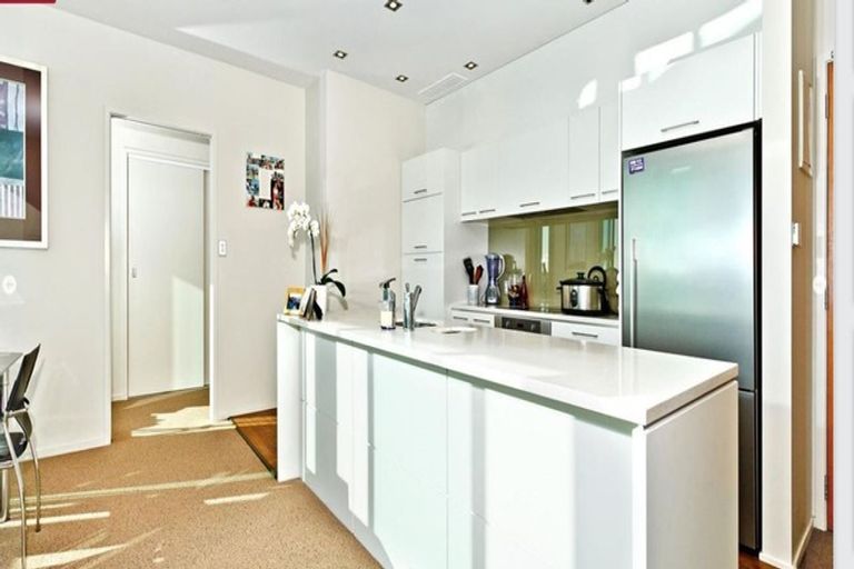 Photo of property in Sentinel Apartments, 1105/3 Northcroft Street, Takapuna, Auckland, 0622