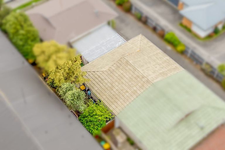Photo of property in 2/23 Maxwell Street, Riccarton, Christchurch, 8041