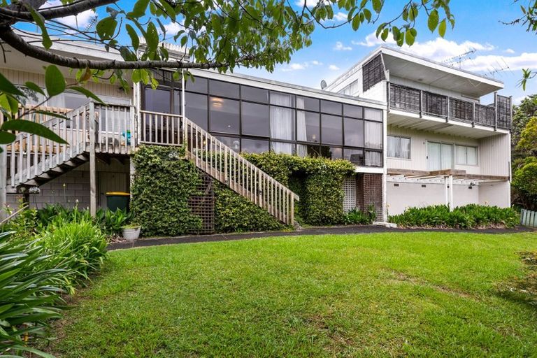 Photo of property in 3/18 Bevyn Street, Castor Bay, Auckland, 0620