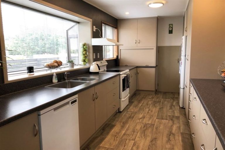 Photo of property in 73 Kildare Rise, Waikiwi, Invercargill, 9810