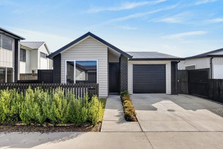 Photo of property in 5 Houpara Place, Papamoa, 3118