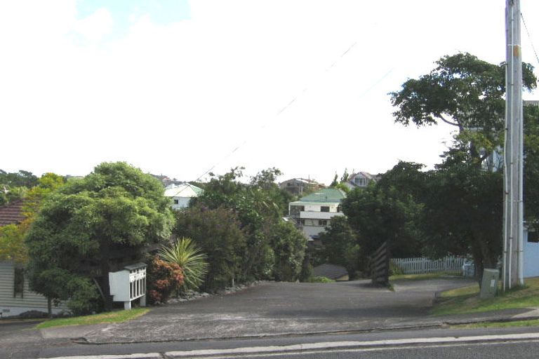 Photo of property in 4/22 Mariposa Crescent, Birkenhead, Auckland, 0626