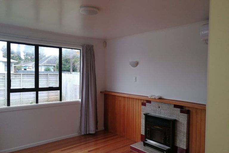Photo of property in 50 Strid Road, Te Atatu South, Auckland, 0610