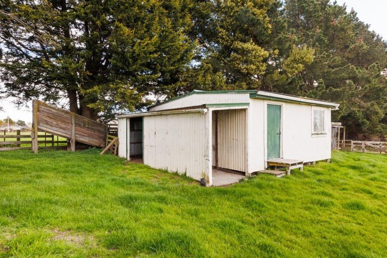 Photo of property in 161 Cemetery Road, Sanson, Palmerston North, 4479