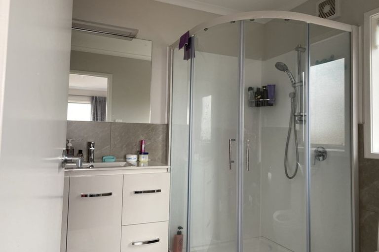 Photo of property in 221 Metcalfe Road, Ranui, Auckland, 0612