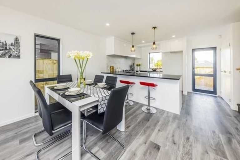 Photo of property in 55a Soaring Bird Drive, Takanini, 2112