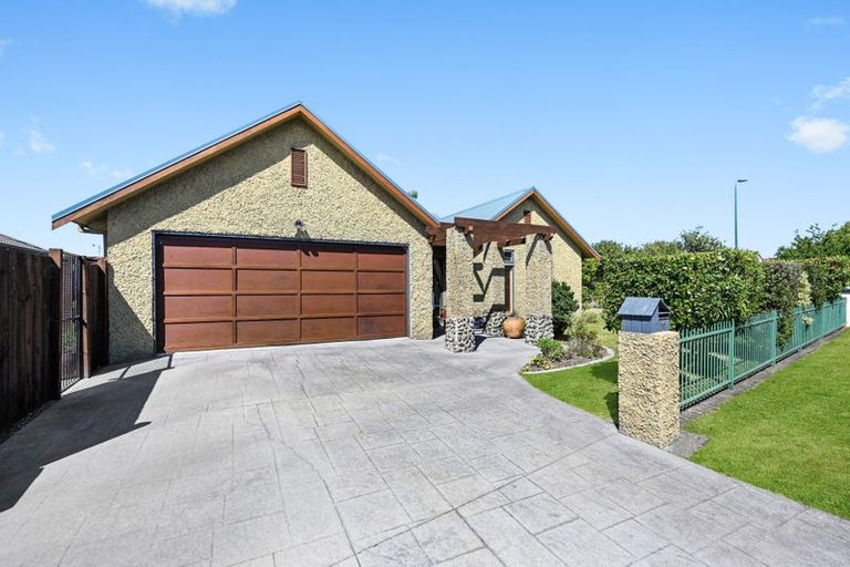 Photo of property in 16 Cate Road, Rototuna, Hamilton, 3210