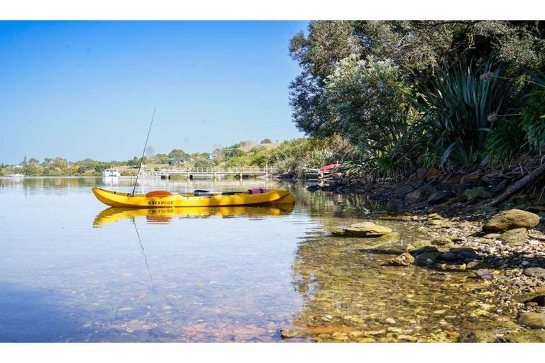 Photo of property in 34 Rangitane Loop Road, Kerikeri, 0294