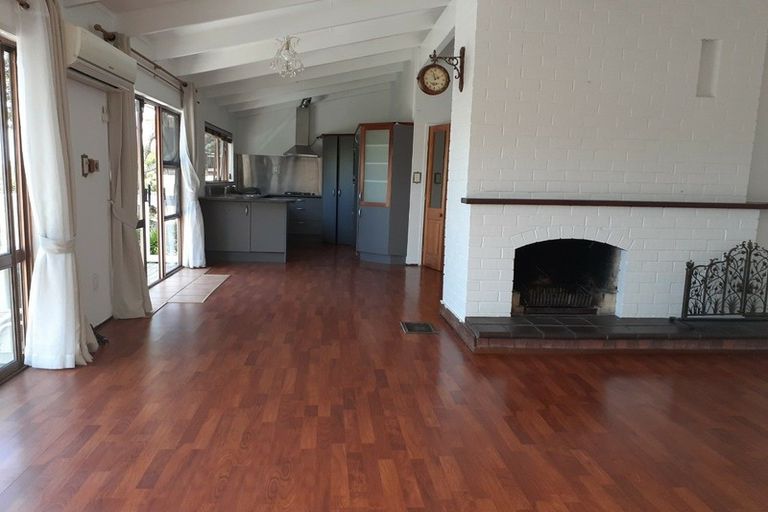 Photo of property in 45 Agincourt Street, Glenfield, Auckland, 0629