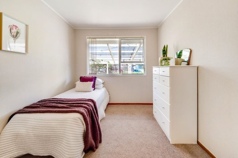 Photo of property in 9 Tyndrum Place, Highland Park, Auckland, 2010