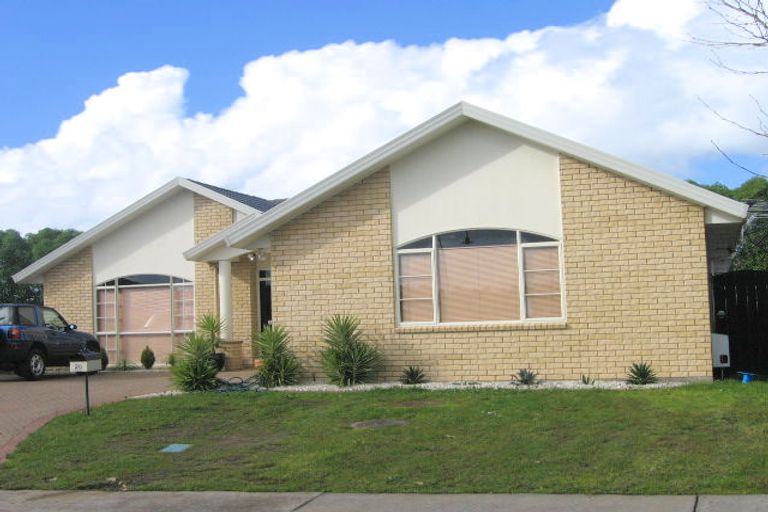 Photo of property in 20 Srah Place, East Tamaki, Auckland, 2013