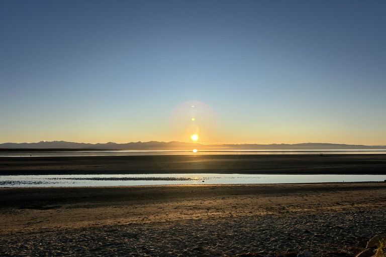 Photo of property in 104 Parkers Road, Tahunanui, Nelson, 7011