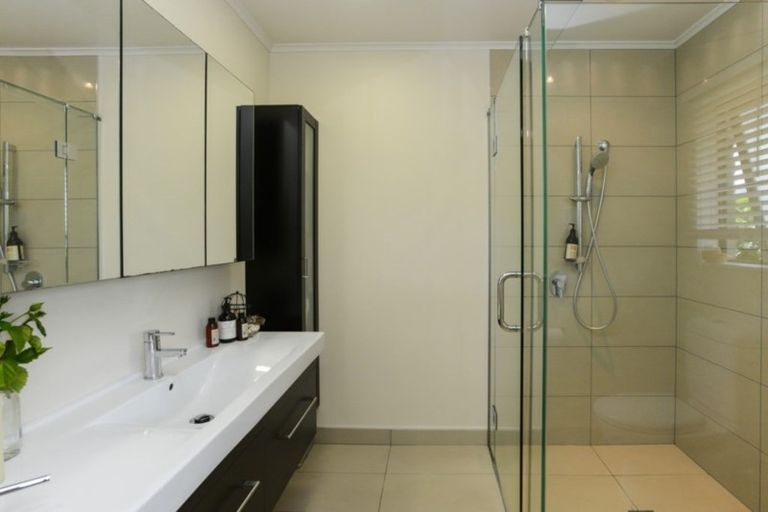 Photo of property in 22 Otatara Road, Taradale, Napier, 4112