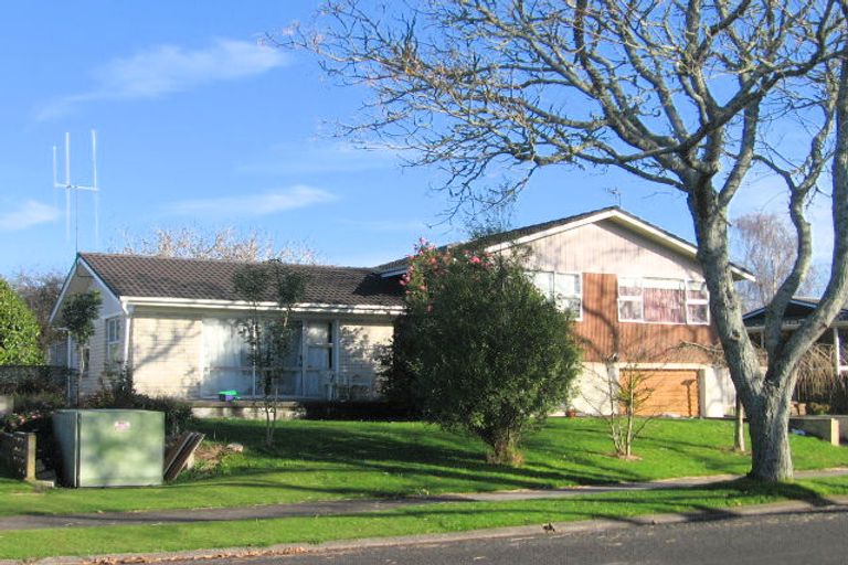 Photo of property in 15 Morrow Avenue, St Andrews, Hamilton, 3200