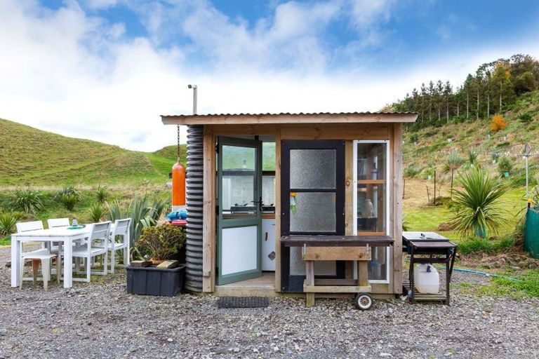 Photo of property in 456 Barrett Road, Omata, New Plymouth, 4374