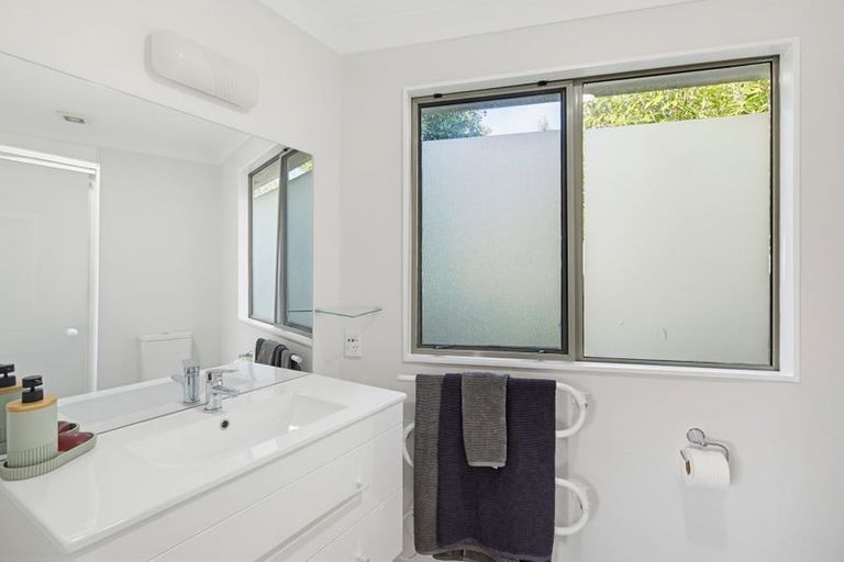 Photo of property in 51 Milne Drive, Paraparaumu, 5032
