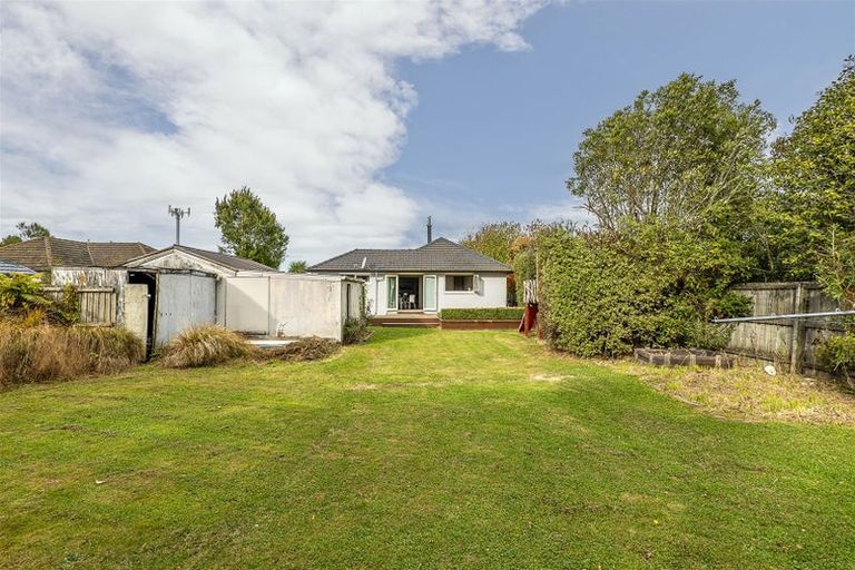 Photo of property in 17 Grimseys Road, Redwood, Christchurch, 8051