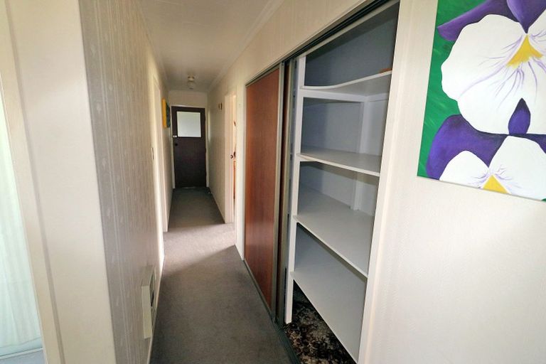 Photo of property in 26 Oberon Street, Stratford, 4332