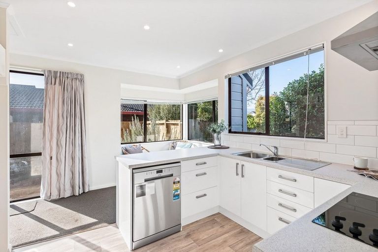 Photo of property in 25 Cedar Drive, Paraparaumu Beach, Paraparaumu, 5032