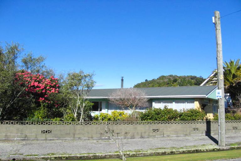 Photo of property in 1 Ida Street, Greymouth, 7805