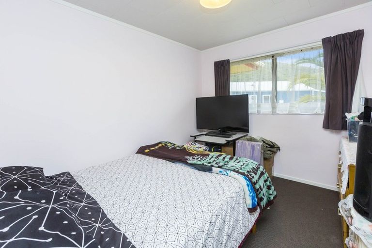 Photo of property in 3b Wyoming Grove, Totara Park, Upper Hutt, 5018