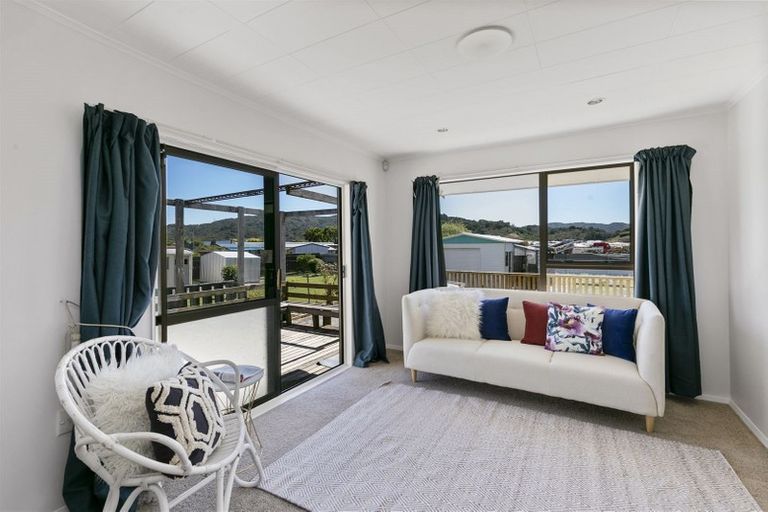 Photo of property in 23 Hinau Grove, Wainuiomata, Lower Hutt, 5014