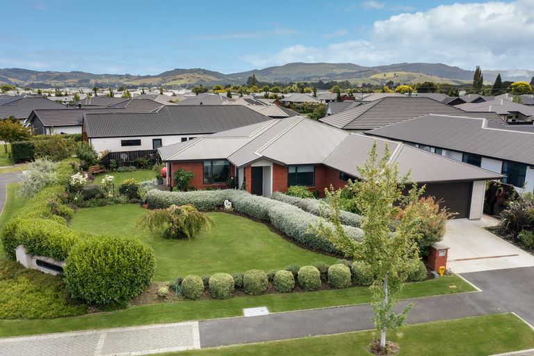Photo of property in 1 Carrick Place, Mosgiel, 9024