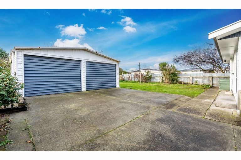 Photo of property in 22 Dunbeath Crescent, Kew, Invercargill, 9812