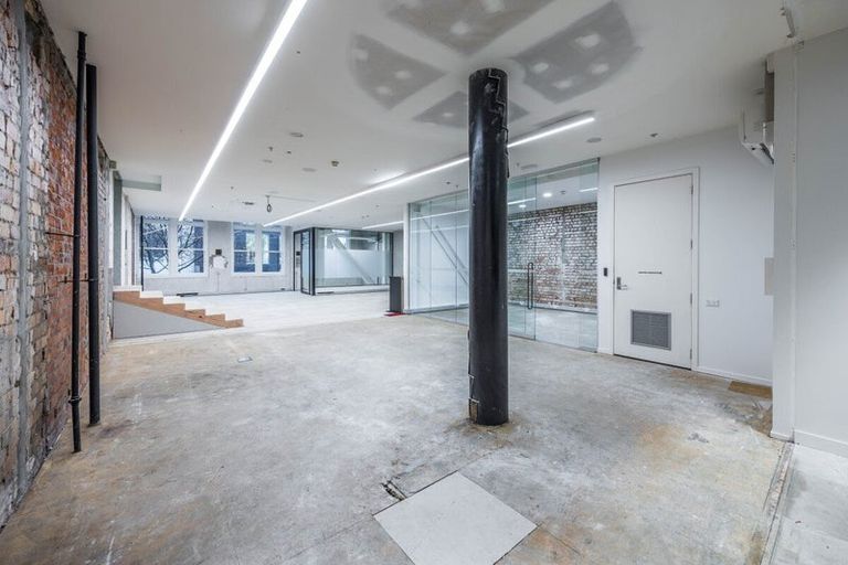 Photo of property in 44a Queen Street, Northcote Point, Auckland, 0627