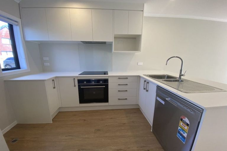 Photo of property in 2/125b Metcalfe Road, Ranui, Auckland, 0612