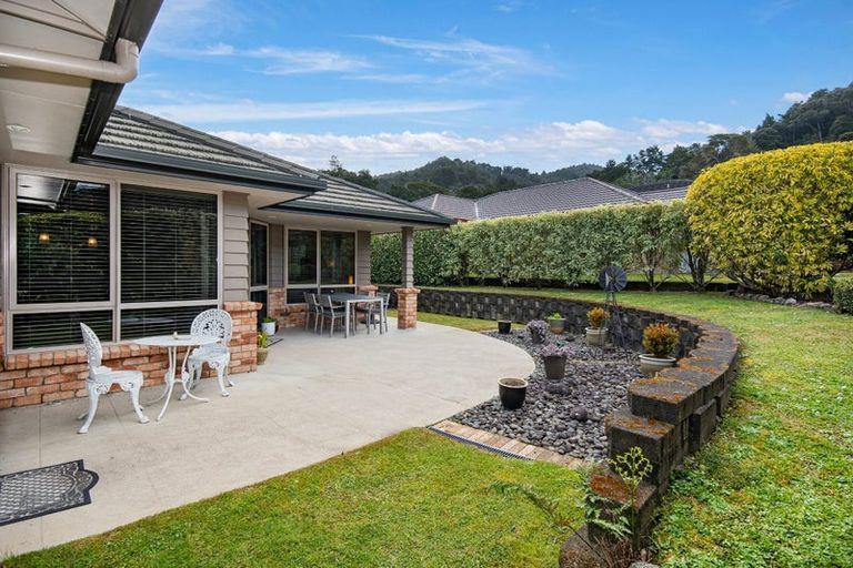 Photo of property in 6 Tieke Place, Horahora, Whangarei, 0110