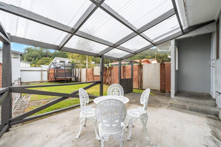 Photo of property in 5a Maire Street, Wainuiomata, Lower Hutt, 5014