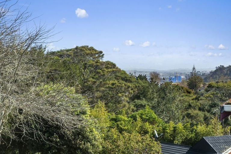 Photo of property in 2/3 Simon Ellice Drive, Bayview, Auckland, 0629