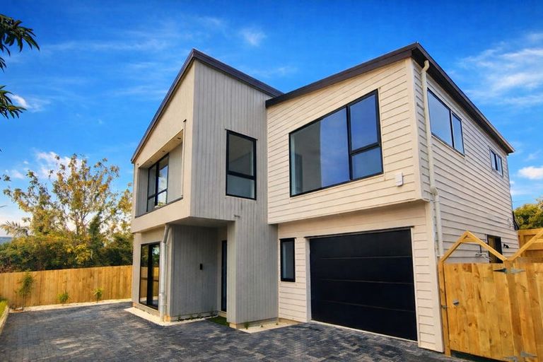 Photo of property in 11 Portadown Avenue, Pakuranga Heights, Auckland, 2010