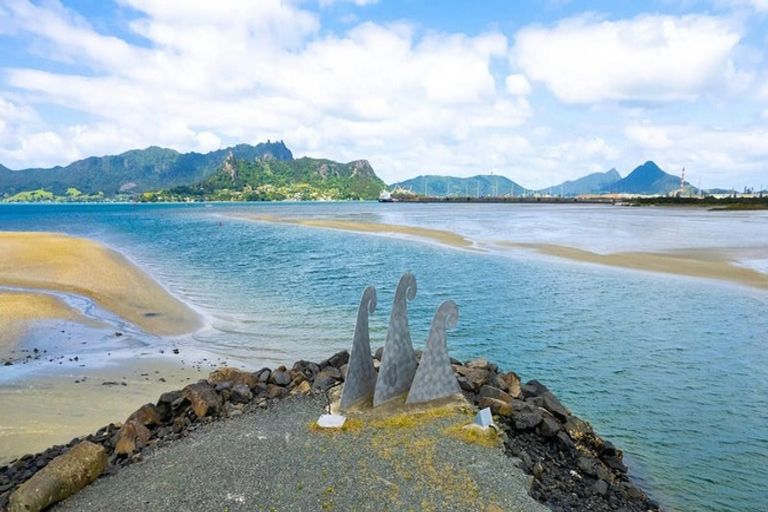 Photo of property in 27 Te Piriti Road, One Tree Point, 0118