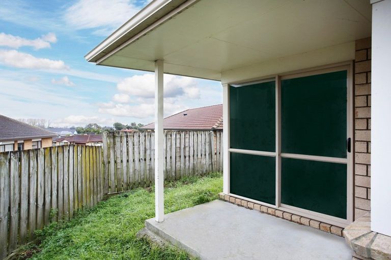 Photo of property in 7 Novak Place, Mangere, Auckland, 2022