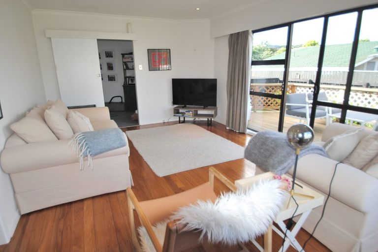 Photo of property in 5 Ruru Crescent, Heretaunga, Upper Hutt, 5018