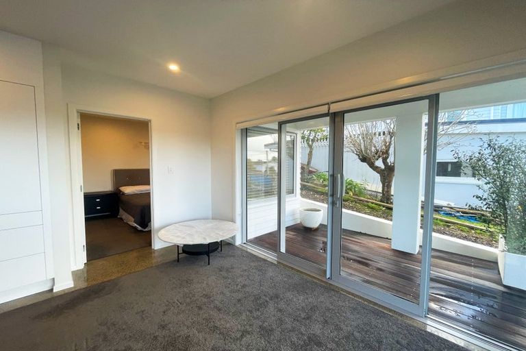 Photo of property in 26 City View Terrace, Birkenhead, Auckland, 0626