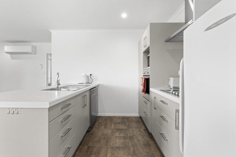 Photo of property in 40 Excelsa Place, Papamoa Beach, Papamoa, 3118