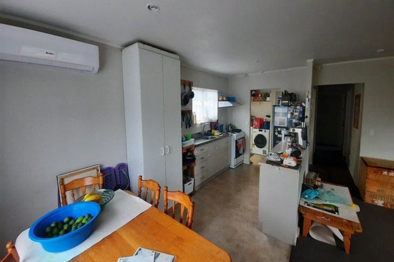Photo of property in 6 Templeton Place, Clendon Park, Auckland, 2103