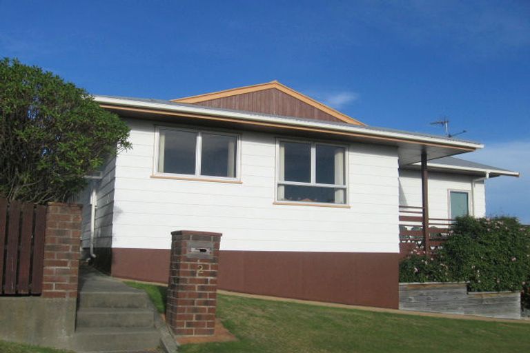 Photo of property in 2 Kinloch Place, Papakowhai, Porirua, 5024