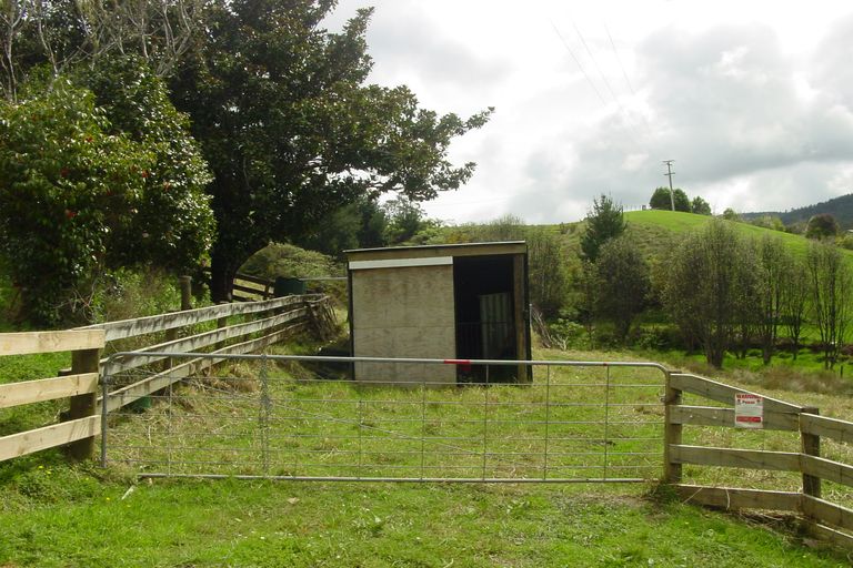 Photo of property in 521 Ahuroa Road, Puhoi, Warkworth, 0994