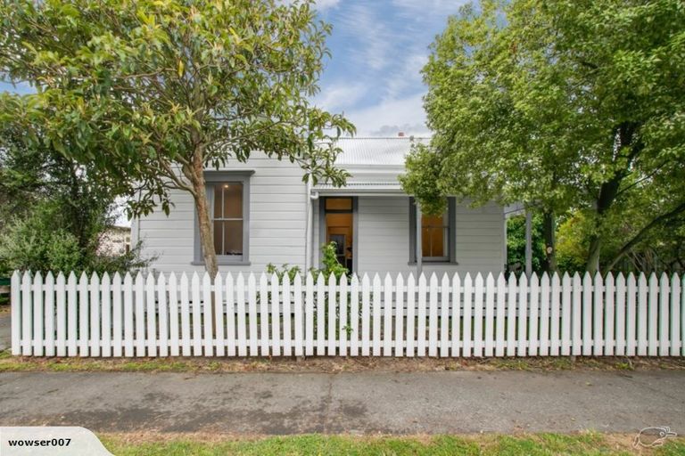 Photo of property in 423 Saint Aubyn Street West, Hastings, 4122