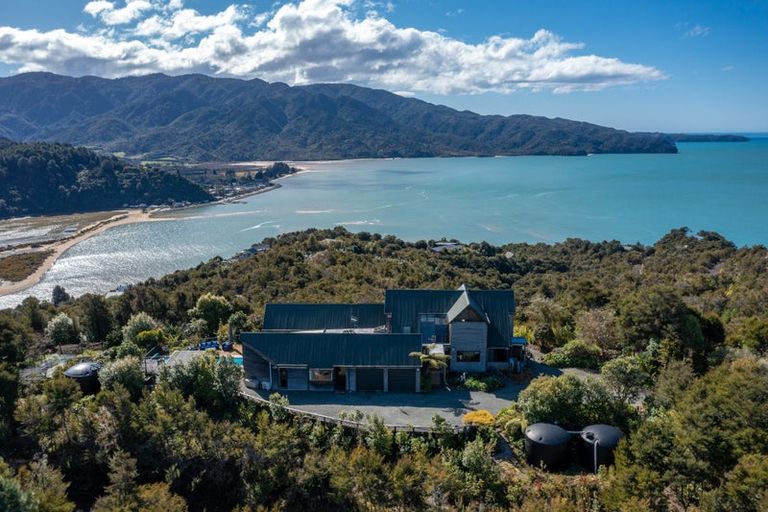 Photo of property in 102 Tokongawa Drive, Kaiteriteri, Motueka, 7197